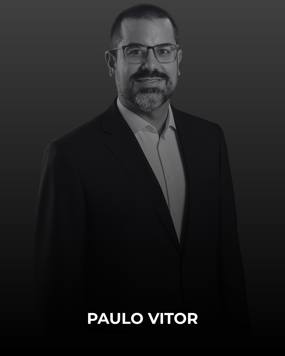 Sócio fundador da PWR Gestão e CEO da Capital Upgrade, especialista em turnaround e reestruturação para recuperar caixa e lucro. Já liderou recuperações de empresas endividadas, atendeu mais de 400 projetos e capacitou mais de 30.000 empresários, com mais de 15 anos de experiência em auditoria e consultoria.
